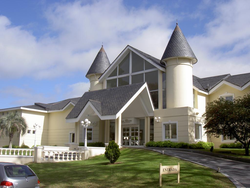 Parque Hotel Jean Clevers Punta del Este Exteriér fotografie The clubhouse at the Stellenbosch Golf Club