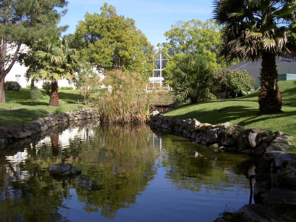Parque Hotel Jean Clevers Punta del Este Exteriér fotografie The stream in the park