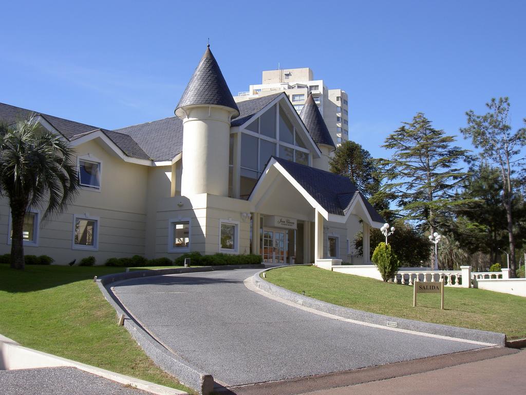 Parque Hotel Jean Clevers Punta del Este Exteriér fotografie The clubhouse at the Royal Country Club