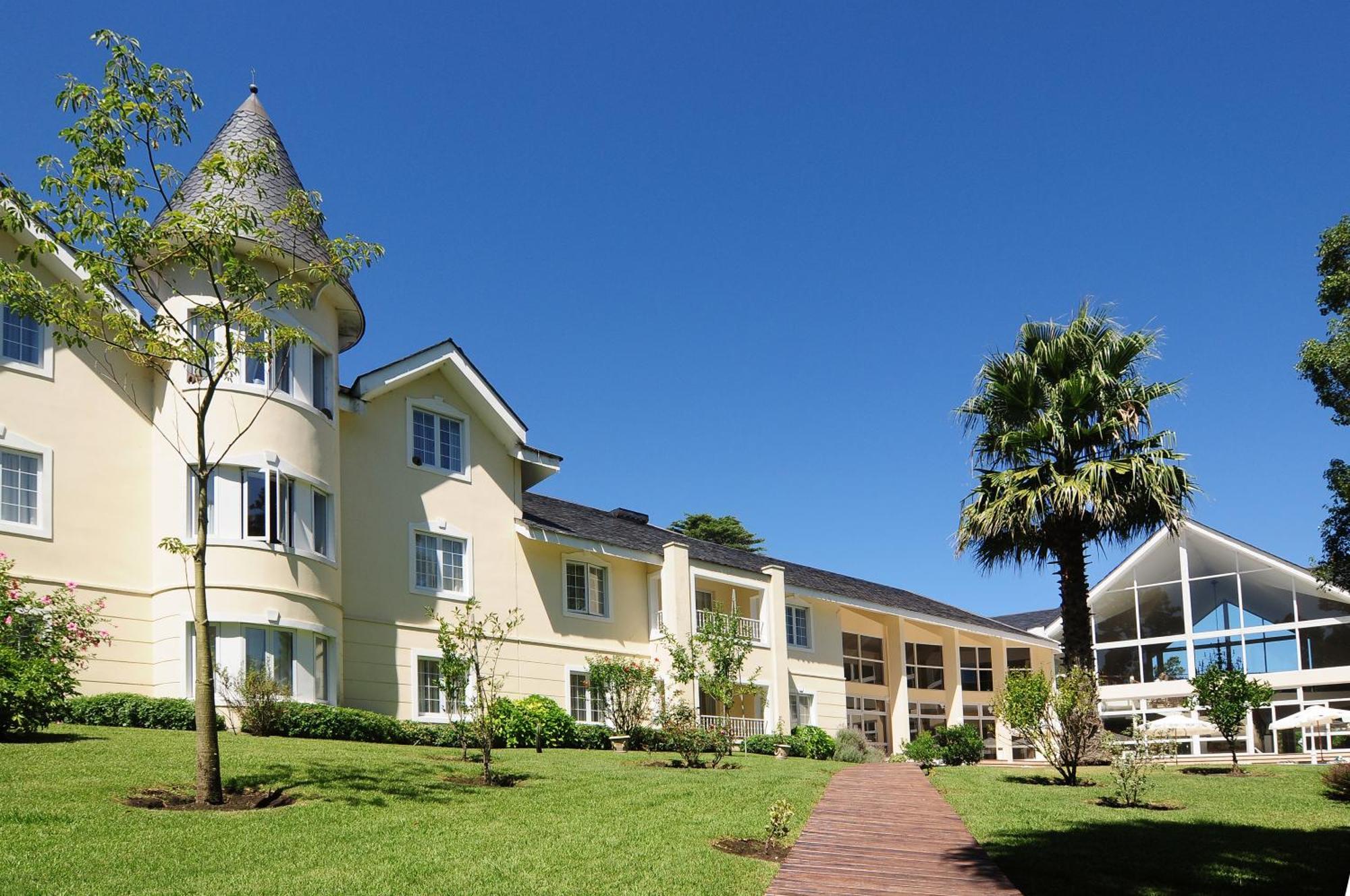 Parque Hotel Jean Clevers Punta del Este Exteriér fotografie The main building of the school