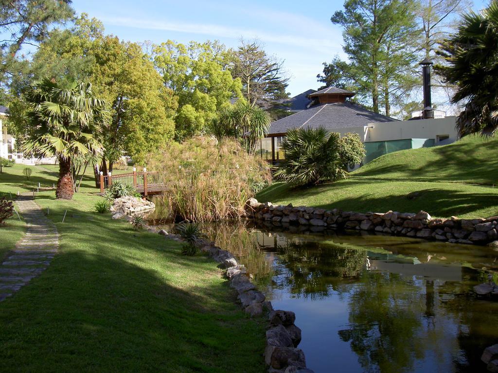 Parque Hotel Jean Clevers Punta del Este Exteriér fotografie The stream in the park