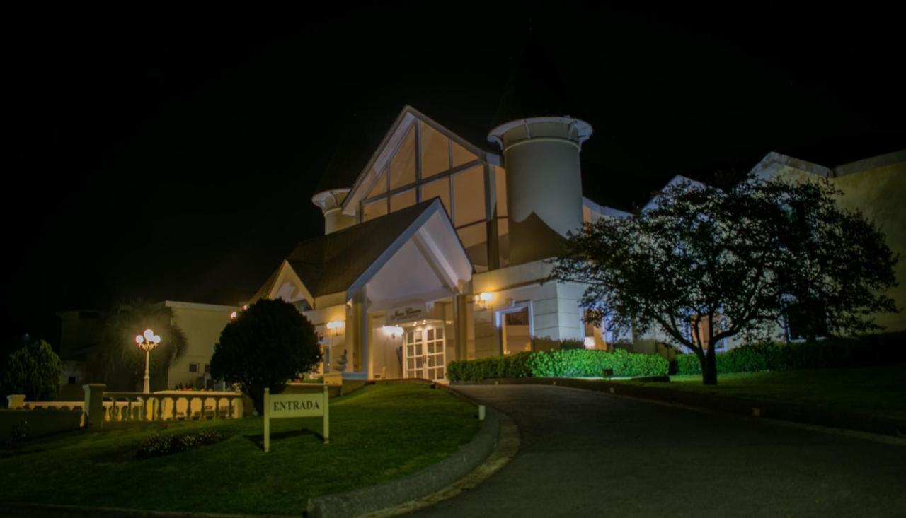 Parque Hotel Jean Clevers Punta del Este Exteriér fotografie Entrance to the hotel